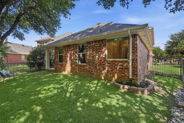 8618 Tyler Drive, Lantana, TX 76226