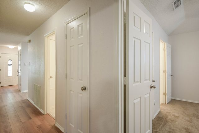 10109 Pack Saddle Trail, Fort Worth, TX 76108