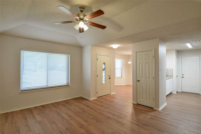 10109 Pack Saddle Trail, Fort Worth, TX 76108