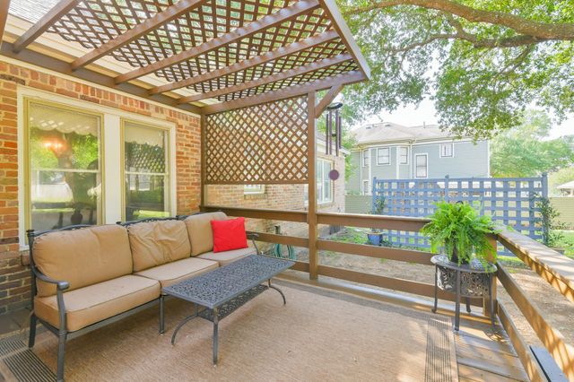 802 S Day Street, Brenham, TX 77833