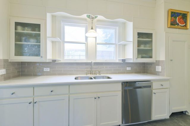 802 S Day Street, Brenham, TX 77833