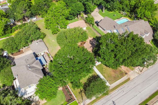 802 S Day Street, Brenham, TX 77833