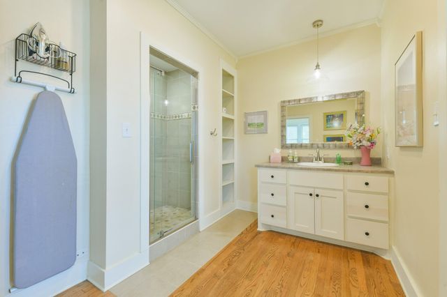 802 S Day Street, Brenham, TX 77833