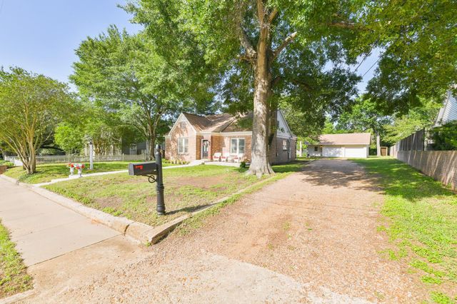 802 S Day Street, Brenham, TX 77833