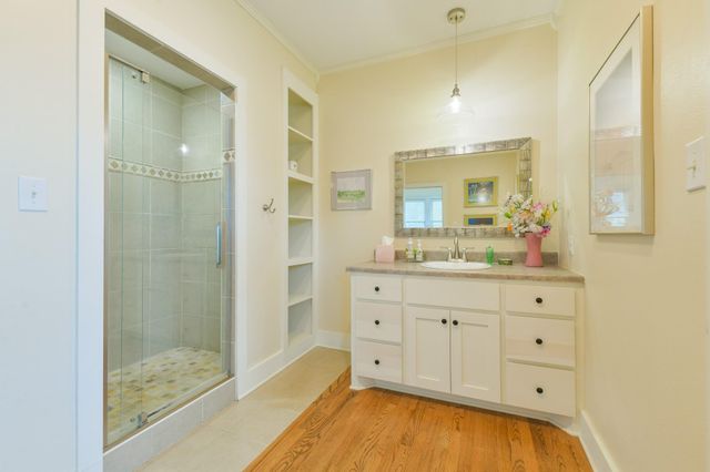 802 S Day Street, Brenham, TX 77833