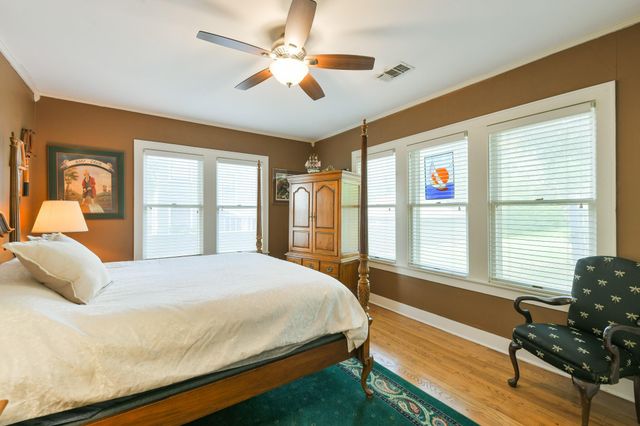 802 S Day Street, Brenham, TX 77833