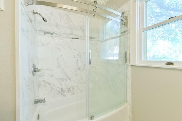 802 S Day Street, Brenham, TX 77833