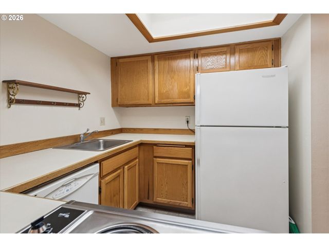 8717 Se MONTEREY Ave 209, Happy Valley, OR 97086
