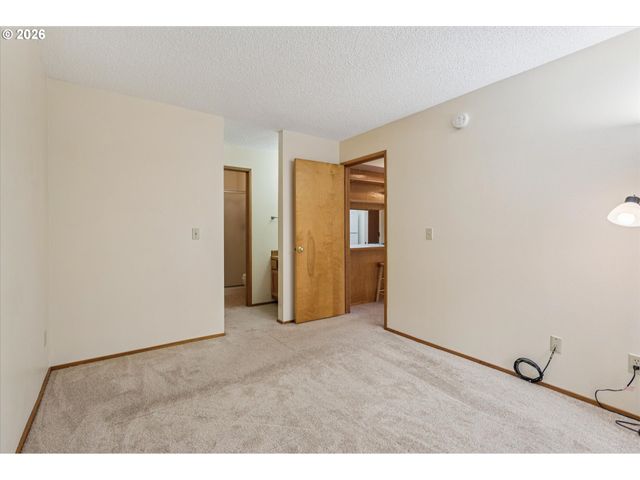 8717 Se MONTEREY Ave 209, Happy Valley, OR 97086