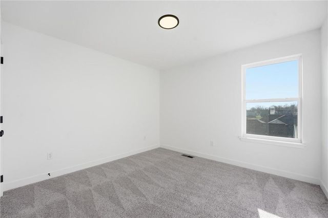 19721 W 195th Place, Spring Hill, KS 66083