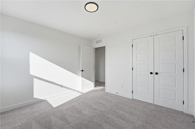 19721 W 195th Place, Spring Hill, KS 66083