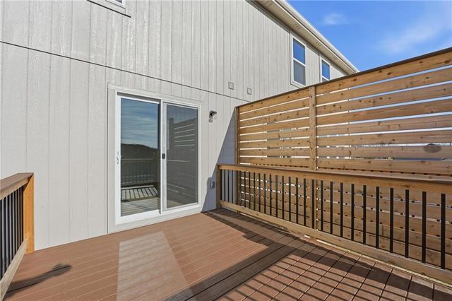 19721 W 195th Place, Spring Hill, KS 66083