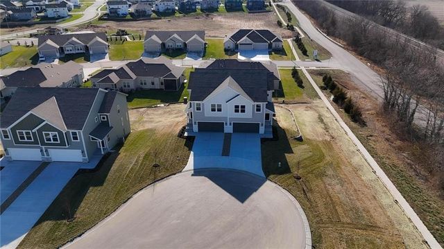 19721 W 195th Place, Spring Hill, KS 66083