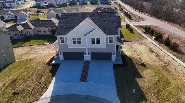 19721 W 195th Place, Spring Hill, KS 66083