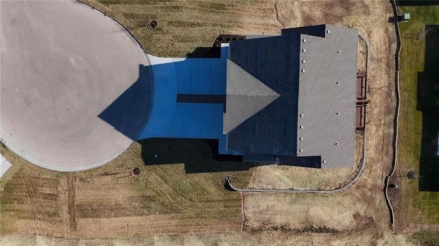 19721 W 195th Place, Spring Hill, KS 66083