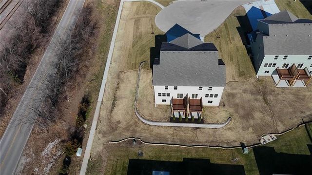 19721 W 195th Place, Spring Hill, KS 66083