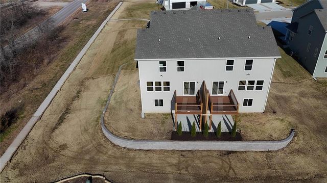 19721 W 195th Place, Spring Hill, KS 66083