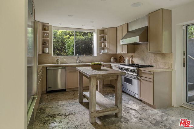 3625 Lowry Road, Los Angeles, CA 90027