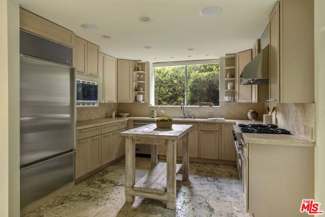 3625 Lowry Road, Los Angeles, CA 90027