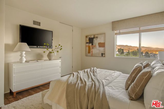 3625 Lowry Road, Los Angeles, CA 90027