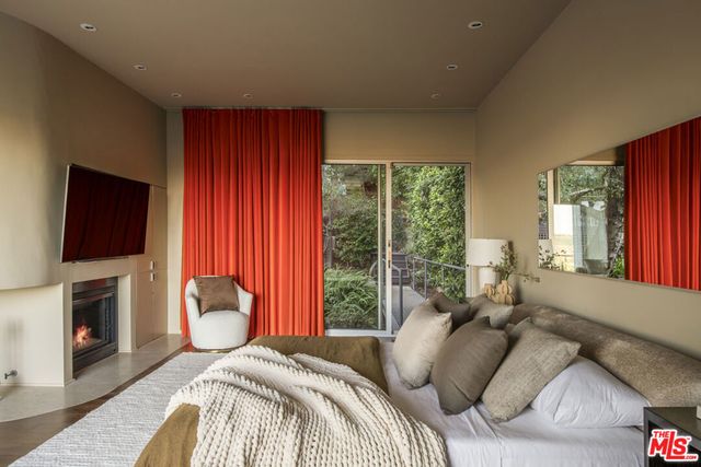 3625 Lowry Road, Los Angeles, CA 90027