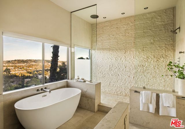 3625 Lowry Road, Los Angeles, CA 90027