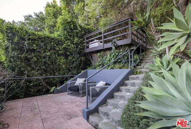 3625 Lowry Road, Los Angeles, CA 90027