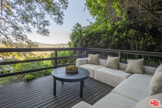 3625 Lowry Road, Los Angeles, CA 90027