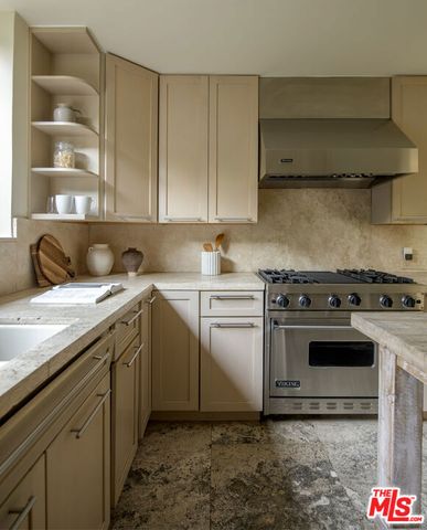 3625 Lowry Road, Los Angeles, CA 90027