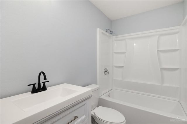 915 Durango Street, Mission, TX 78572
