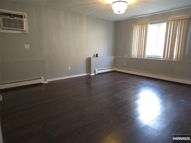 385 Westervelt Place, Lodi, NJ 07644