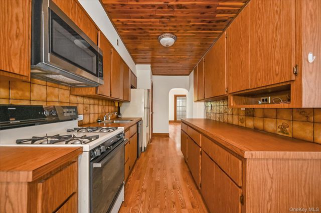 5428 65th Place, Maspeth, NY 11378