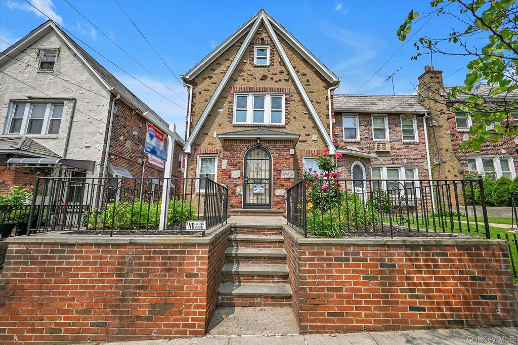 5428 65th Place, Maspeth, NY 11378