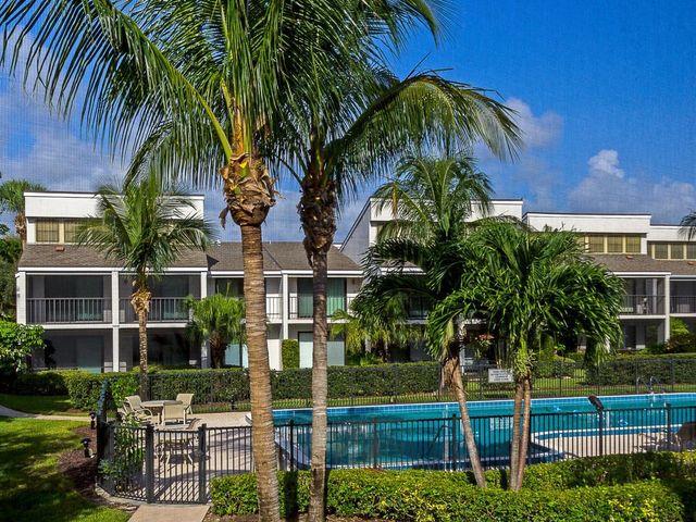 1155 Reef Road B-7, Vero Beach, FL 32963