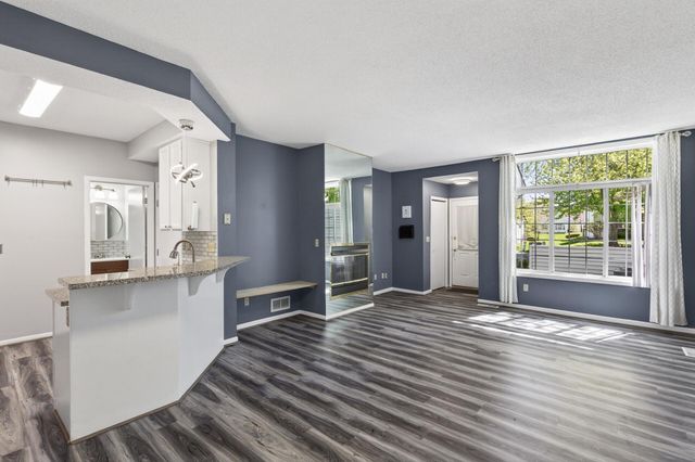 4255 Merrimac Lane N 41, Plymouth, MN 55446