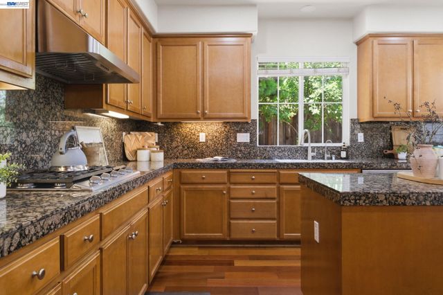 749 Ellerbrook St, Mountain House, CA 95391