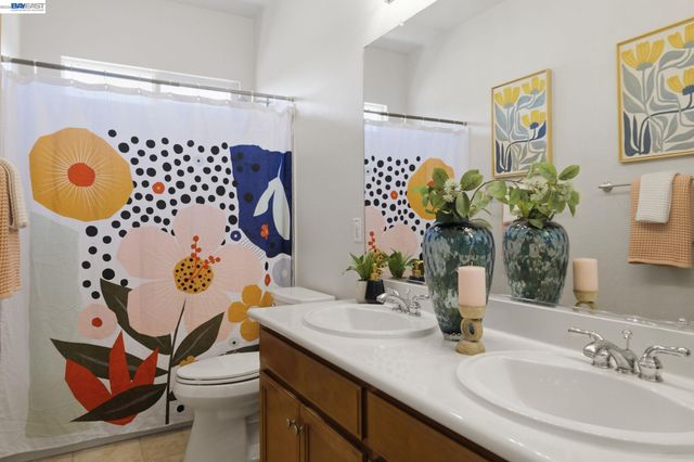 749 Ellerbrook St, Mountain House, CA 95391