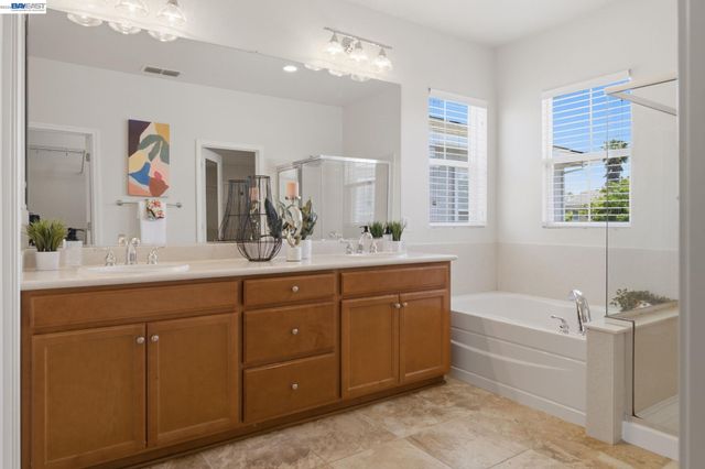 749 Ellerbrook St, Mountain House, CA 95391
