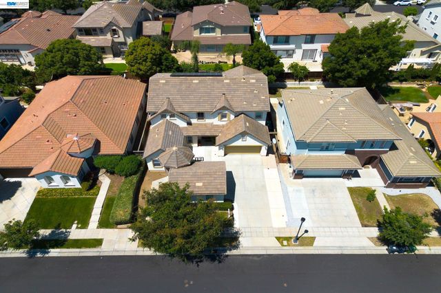 749 Ellerbrook St, Mountain House, CA 95391