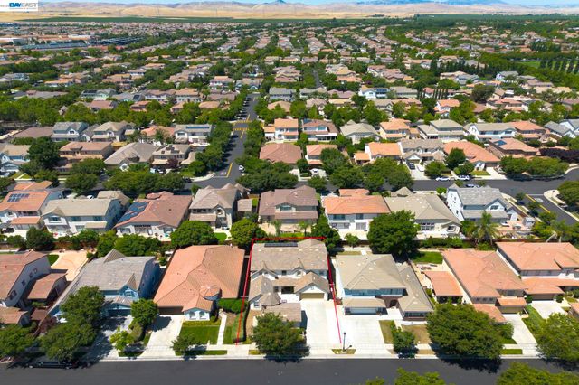 749 Ellerbrook St, Mountain House, CA 95391