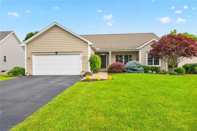 42 Peaceful Harbor Ln, Penfield, NY 14580