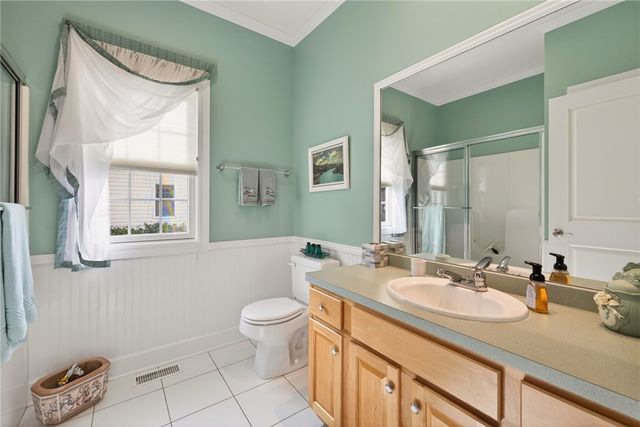 42 Peaceful Harbor Ln, Penfield, NY 14580