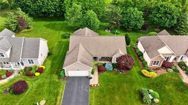 42 Peaceful Harbor Ln, Penfield, NY 14580
