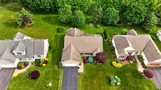 42 Peaceful Harbor Ln, Penfield, NY 14580
