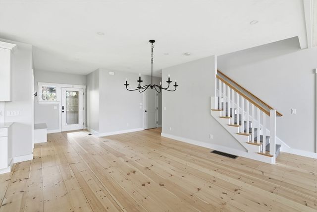 22 Hickorywood, Plymouth, MA 02360