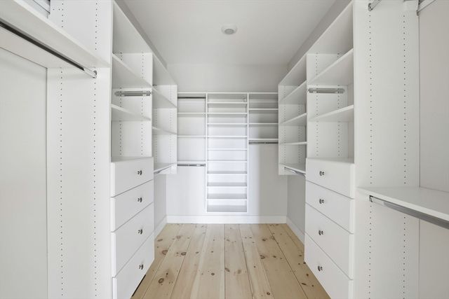 22 Hickorywood, Plymouth, MA 02360