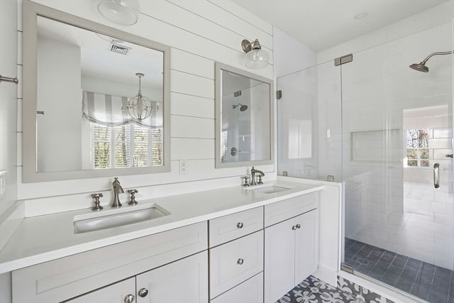 22 Hickorywood, Plymouth, MA 02360