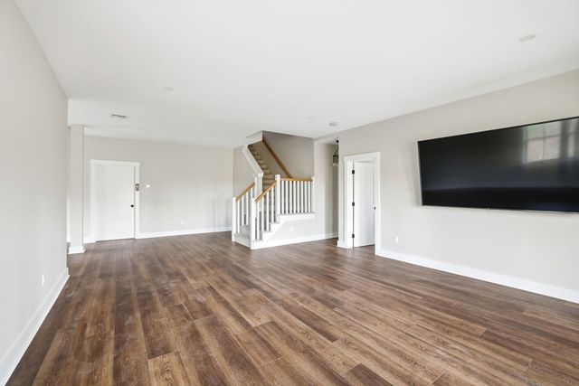 22 Hickorywood, Plymouth, MA 02360