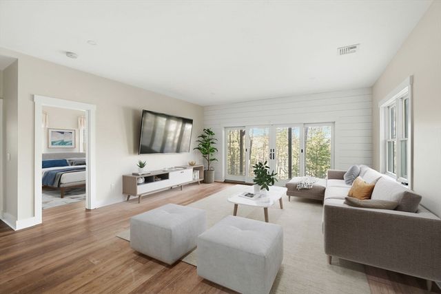 22 Hickorywood, Plymouth, MA 02360