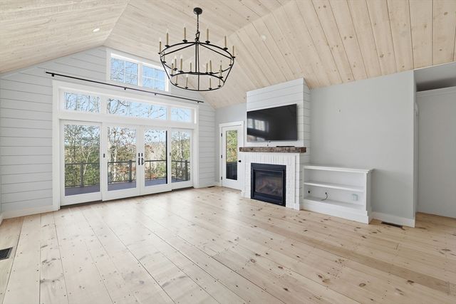 22 Hickorywood, Plymouth, MA 02360